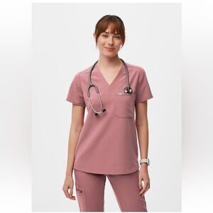 SOLD ❌FIGS Women's Mauve Catarina Scrub Top